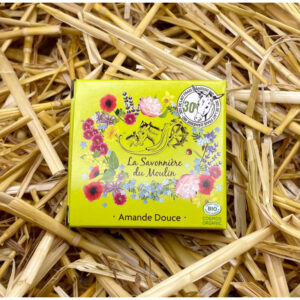 SAVON AMANDE DOUCE  (30% de lait d'anesse)
